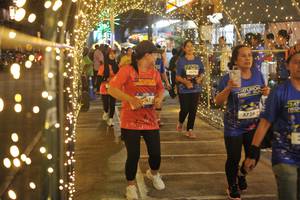 BIB: 4570, 3726
                            <button type="button" onclick="openModal(26274475)" class="btn btn-primary btn-sm float-right btn-popup" data-toggle="modal" data-target=".modal-high-quality">
                        <i class="fas fa-shopping-cart"></i> Add to Cart
                    </button>
                                            <button type="button" onclick="isThisMe(26274475, true)" class="btn btn-success btn-sm float-right btn-popup btn-isme hidden" data-toggle="tooltip" data-placement="bottom" title="นี่คือรูปของคุณใช่ไหม คลิกที่นี่เพื่อเอาเข้าอัลบั้ม">
                        <i class="fas fa-plus"></i> Add to album
                    </button>
                    <button type="button" onclick="isThisMe(26274475, false)" class="btn btn-warning btn-sm float-right btn-popup btn-isnotme hidden">
                        <i class="fas fa-ban"></i> Remove from album
                    </button>